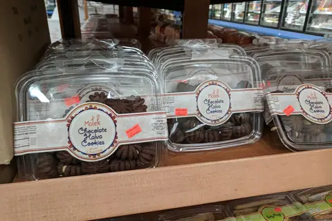 Eggfree cake box photo 3